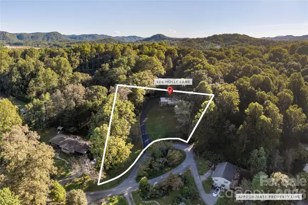 106 Holly LN, Brevard, NC 28712