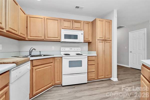 11164 Saintsbury PL, Charlotte, NC 28270