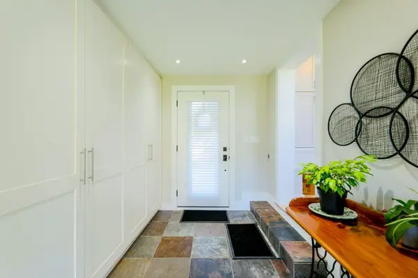 12 Guildcrest DR, Toronto E08, ON M1E 1E3