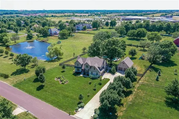 17554 Cody ST, Overland Park, KS 66221