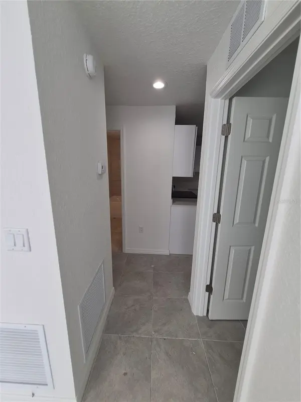 6 S BARBOUR ST, Beverly Hills, FL 34465