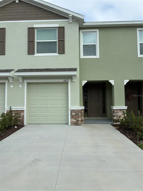 32519 MIDSUMMER NIGHT LN, Wesley Chapel, FL 33543