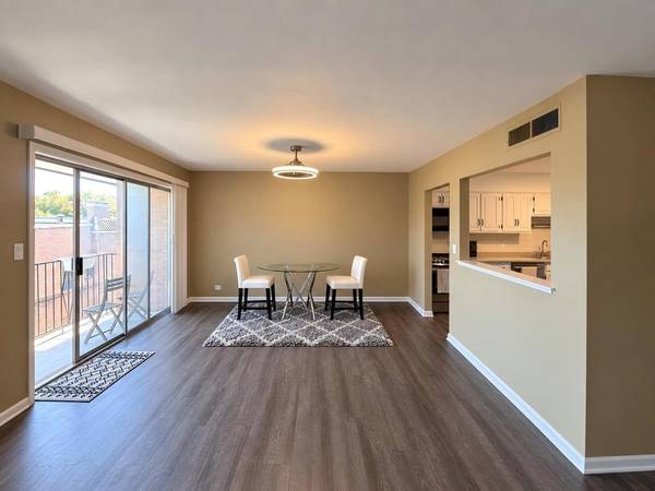 2001 Sherman AVE #506, Evanston, IL 60201