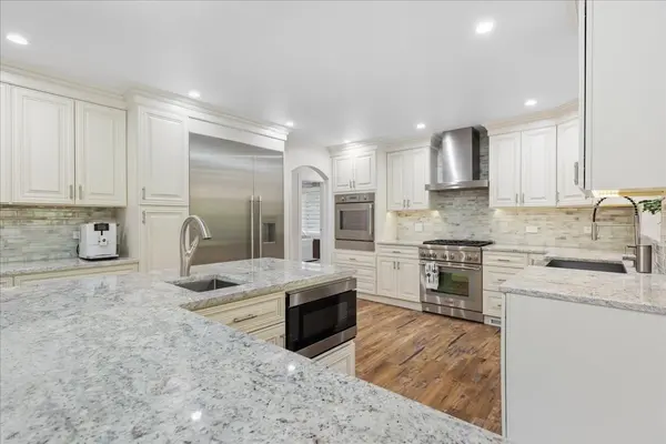 505 Rue Royale, Deer Park, IL 60010
