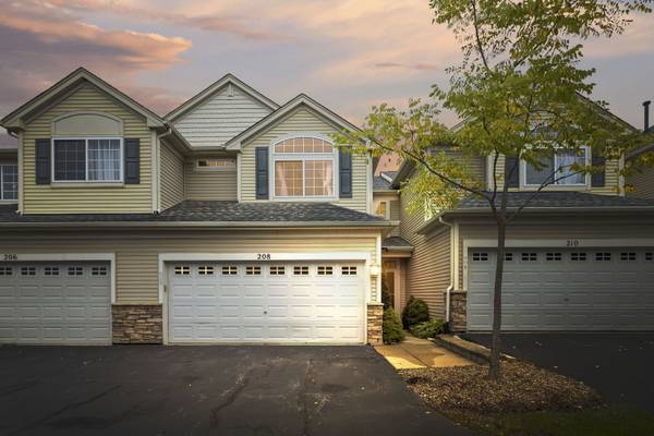 208 Timber Trails BLVD, Gilberts, IL 60136