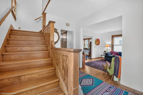 916 Walnut ST, Cedar Falls, IA 50613