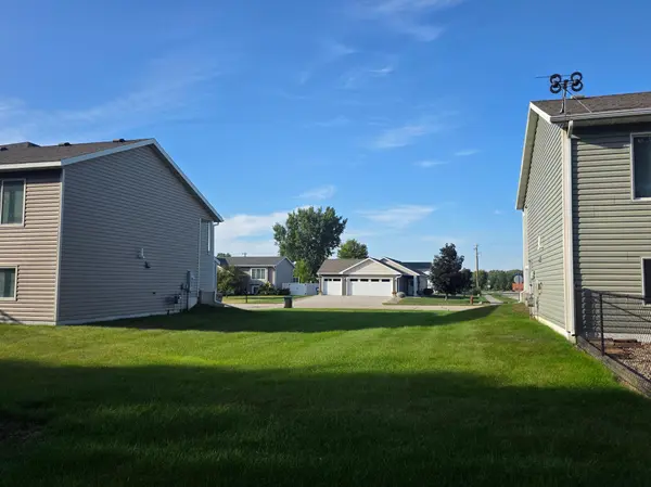 722 3rd ST NE, Byron, MN 55920