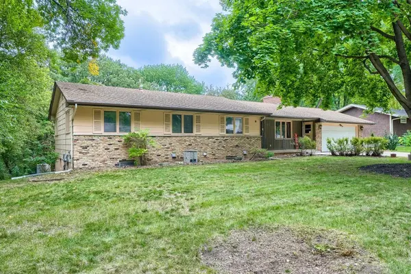 6525 Sherwood AVE, Edina, MN 55435