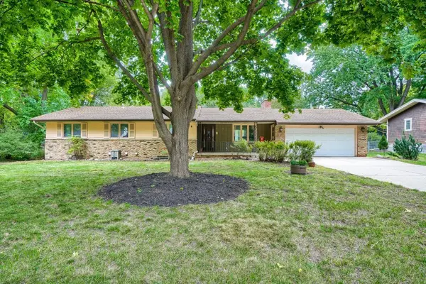 6525 Sherwood AVE, Edina, MN 55435