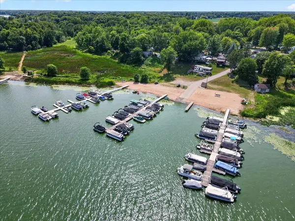 32741 N Lakes TRL, Lindstrom, MN 55045