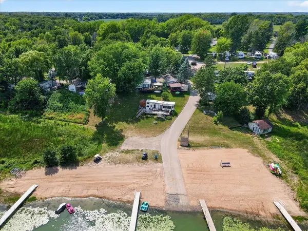 32741 N Lakes TRL, Lindstrom, MN 55045