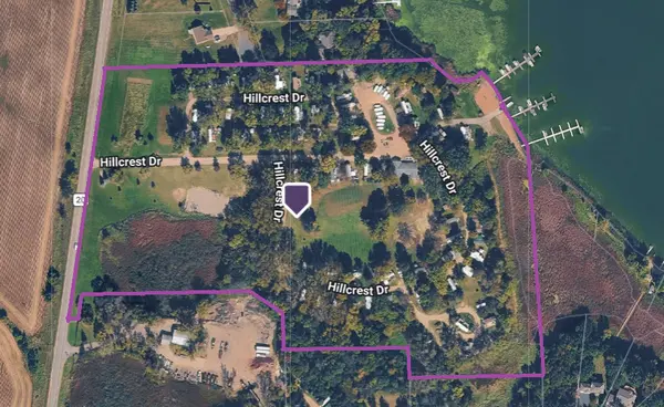 32741 N Lakes TRL, Lindstrom, MN 55045