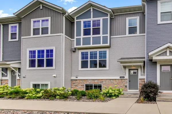 2235 Gateway Curve, North Saint Paul, MN 55109