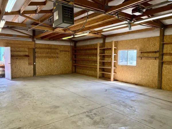 702 W 1st St, Albion, WA 99102-0000