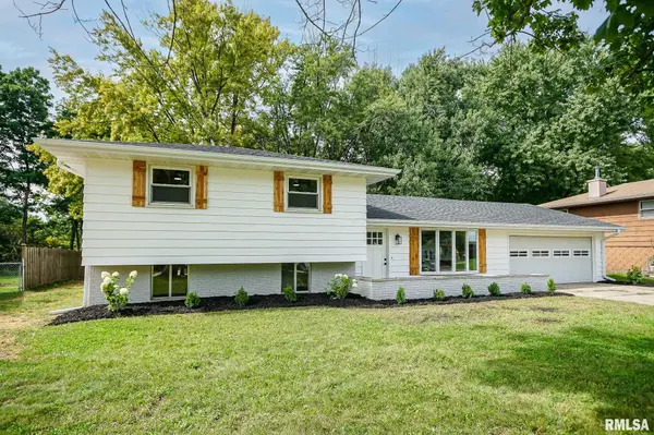 1320 SPRINGFIELD RD, East Peoria, IL 61611