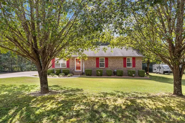 609 Shades Crest Dr, New Johnsonville, TN 37134