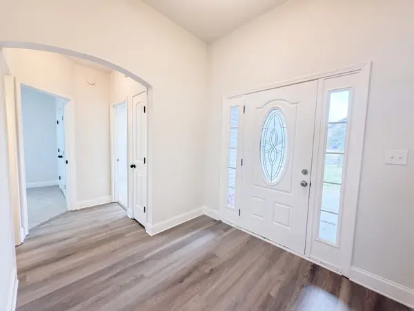 652 White Face Dr, Clarksville, TN 37040