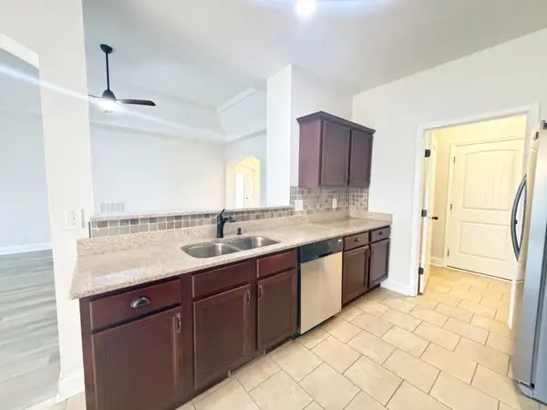 652 White Face Dr, Clarksville, TN 37040