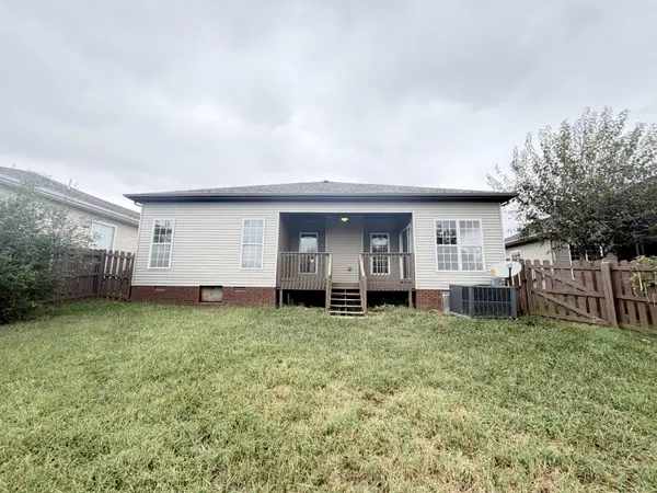 652 White Face Dr, Clarksville, TN 37040
