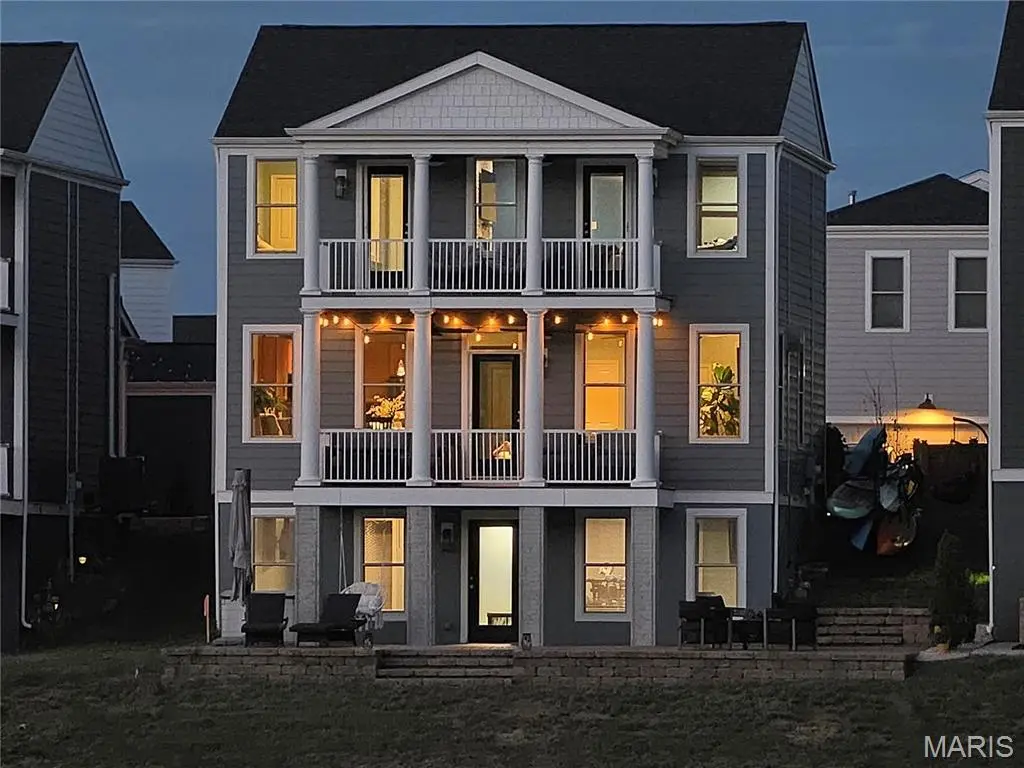 130 Suntan WAY, St Charles, MO 63301