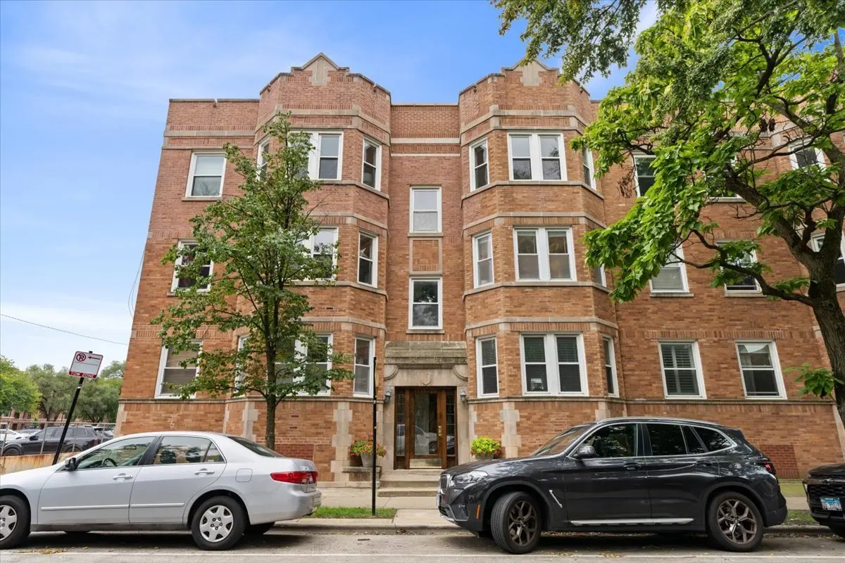 1725 W Winnemac AVE #1, Chicago, IL 60640