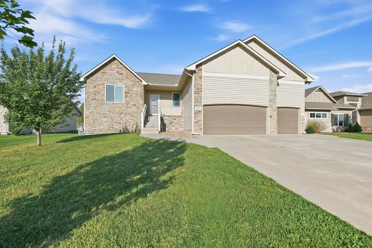 965 N Cedar Brook Circle, Mulvane, KS 67110