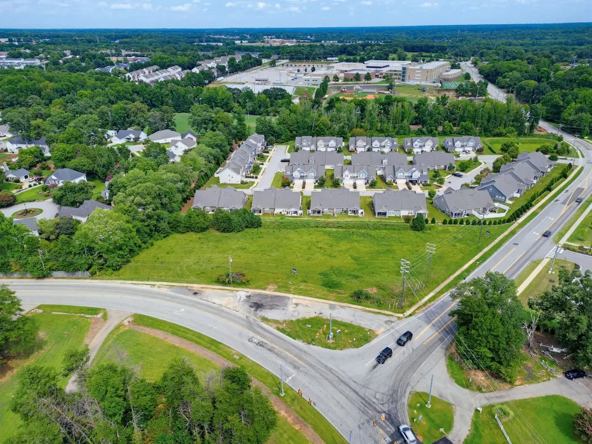 00 Corn RD, Mauldin, SC 29607