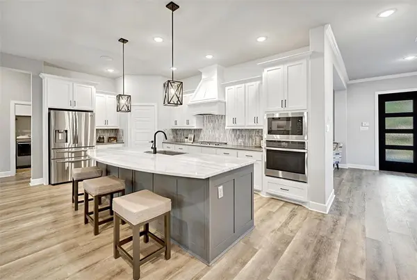 4825 Beaver Creek Drive, Arlington, TX 76005