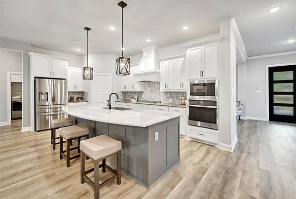 4825 Beaver Creek Drive, Arlington, TX 76005