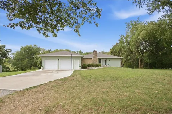 28140 Hospital DR, Paola, KS 66071