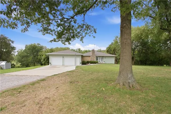 28140 Hospital DR, Paola, KS 66071