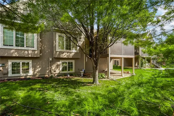 11558 Deer Run ST #S, Olathe, KS 66061