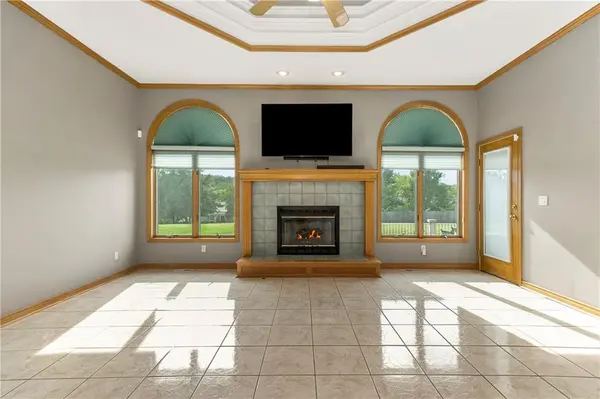 6322 RIDGEWAY AVE, Kansas City, MO 64133