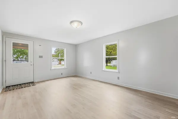 562 E Franklin ST, Berne, IN 46711
