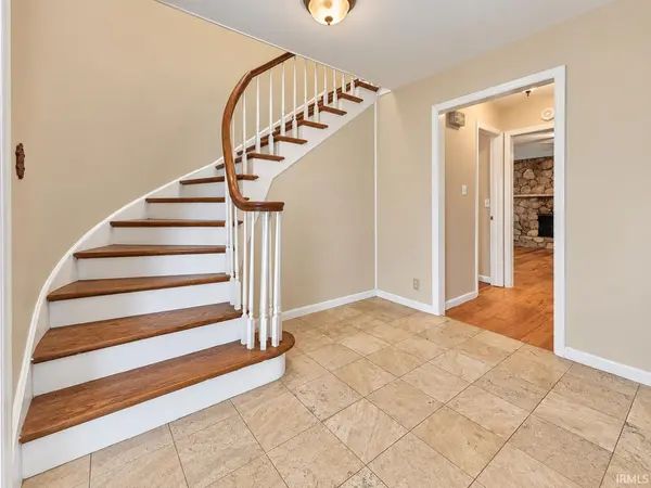 6322 Pfafflin Lake BLVD, Newburgh, IN 47630