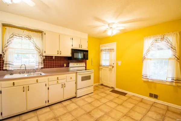 4012 W Maryland ST, Evansville, IN 47720