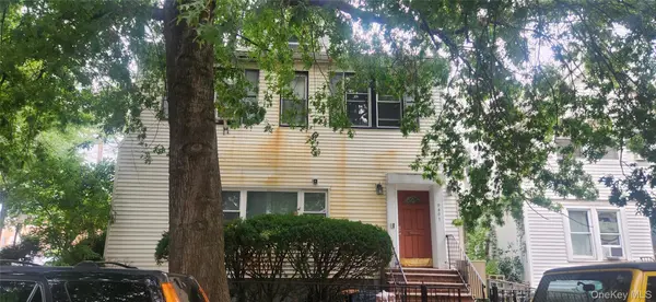 94-01 40th DR, Elmhurst, NY 11373