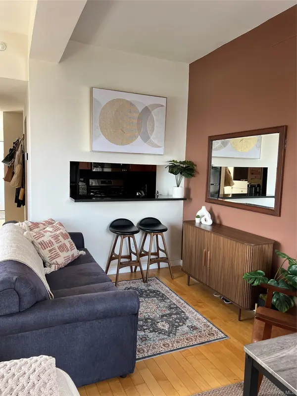 20 West ST #37E, New York (manhattan), NY 10004