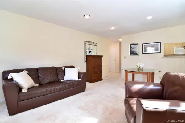 741 N Broadway #3D, Hastings-on-hudson, NY 10706