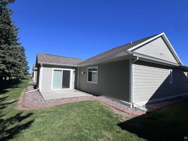 38 Billings Ln, Superior, WI 54880