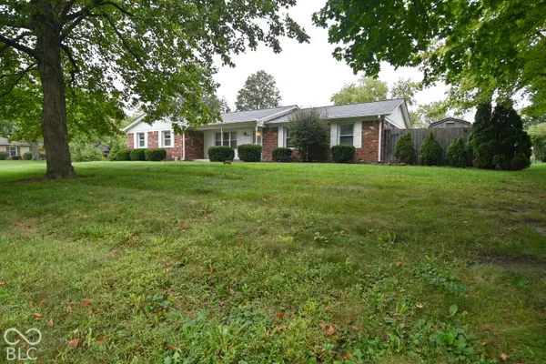 551 Castle Manor, Indianapolis, IN 46214