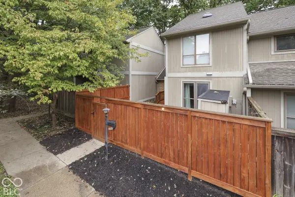4216 Foxglove TRCE, Indianapolis, IN 46237