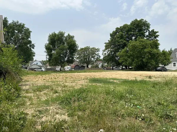 122 N Belmont AVE, Indianapolis, IN 46222