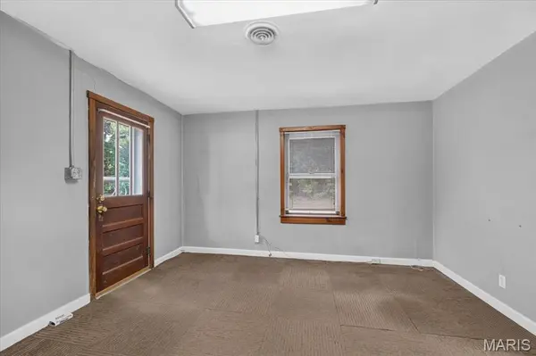 1765 Grothe RD, Flint Hill, MO 63385