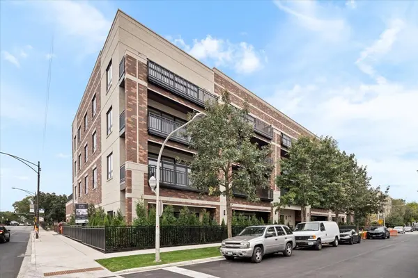 3951 N Wayne AVE #404, Chicago, IL 60613