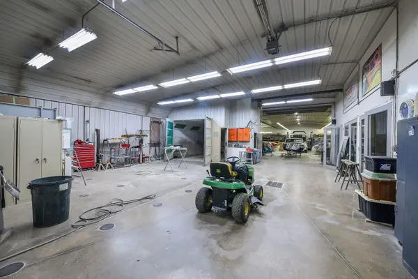 2450 S Cannonball TRL, Bristol, IL 60512