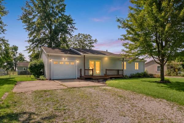 404 W BROADWAY, Ogden, IL 61859