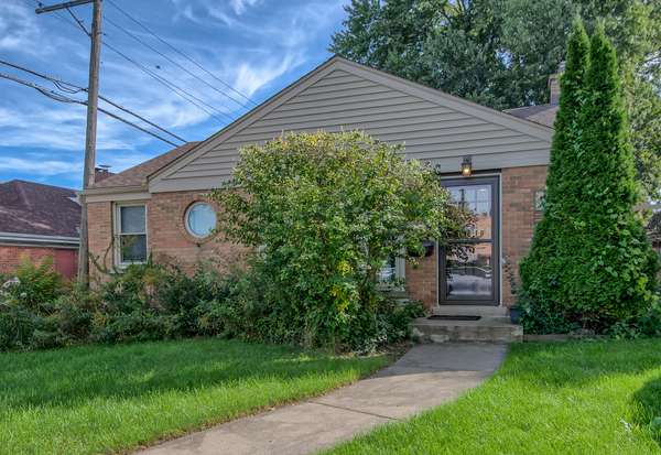 5145 Mulford ST, Skokie, IL 60077
