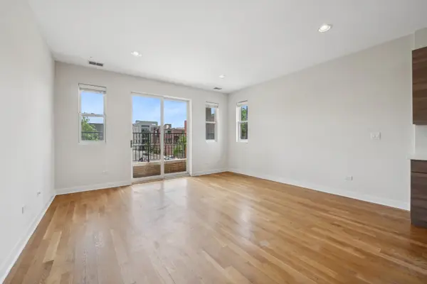 1956 W Ohio ST #3E, Chicago, IL 60622