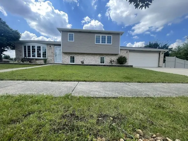 793 SIX PINES DR, Romeoville, IL 60446